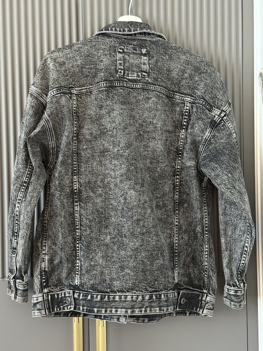 Продам новую джинсовку Майкл корс