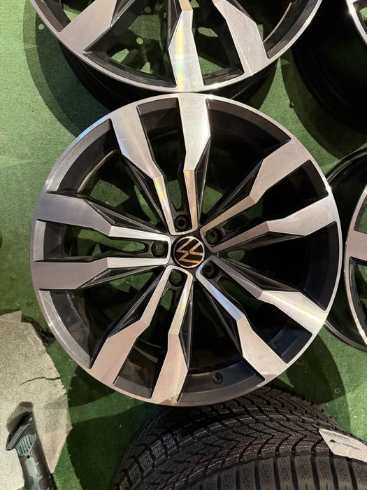 Jante Aliaj originale VW Tiguan R-Line 20” Suzuka Ca Noi.