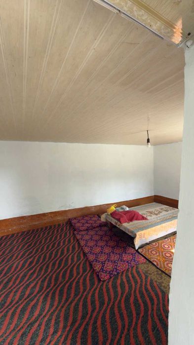 Продается 5 комнатный дом ,4 сотки земли в рабочем городке 36000$