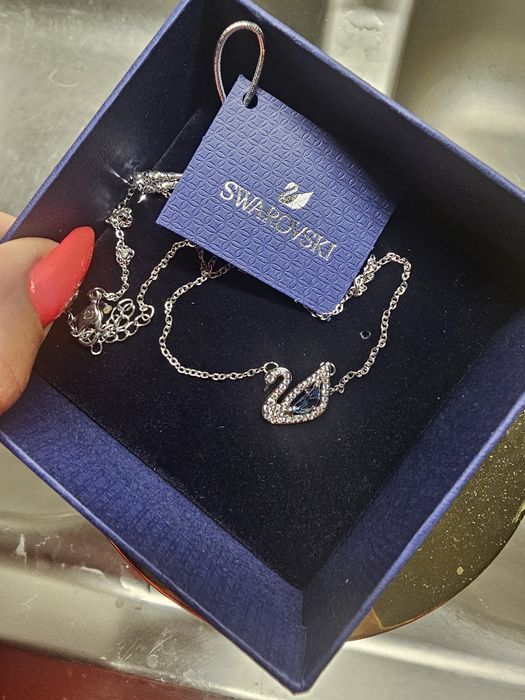 Colier Swarovski nou cu etivheta