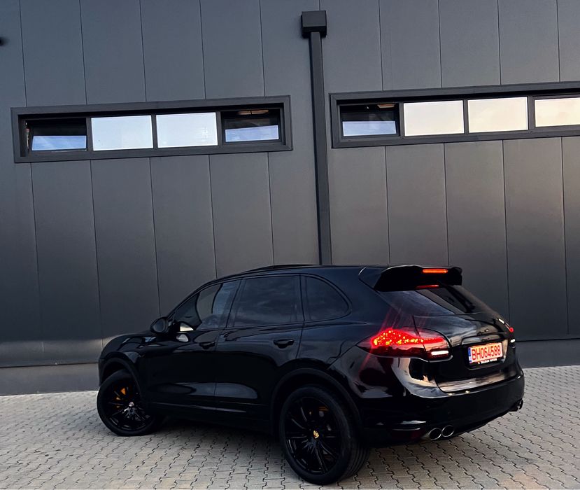 Vând Porsche Cayenne 2011 3.0d