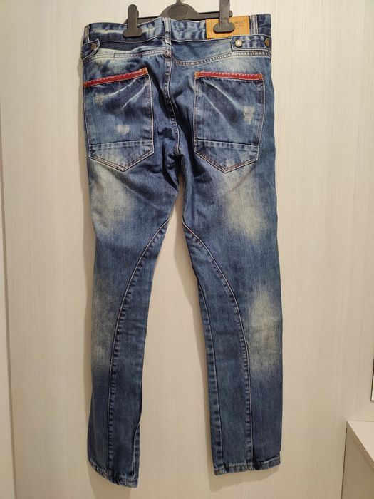 Blugi noi fara eticheta