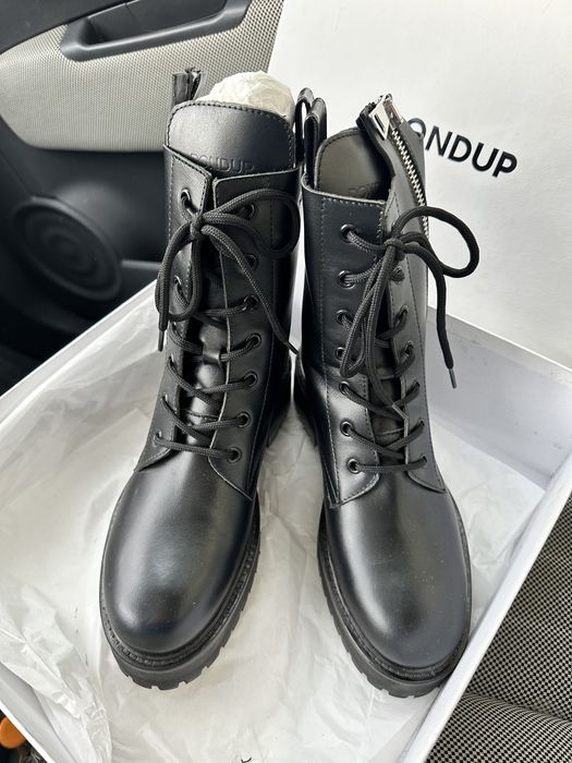 Dondup кожени боти, нови