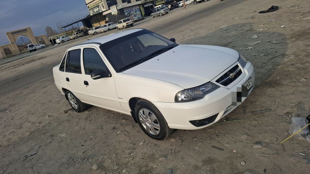 Нексия 2 топ тоза.50 минг юрди. супер канденсанер.