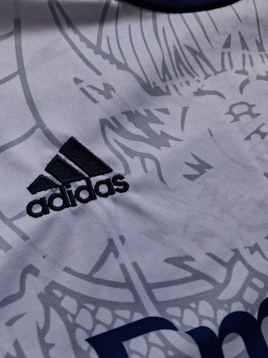 Tricou fotbal cu arda guller