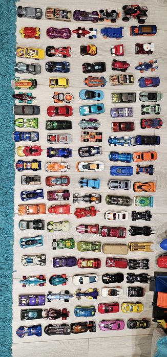 Hot wheels писти и колички