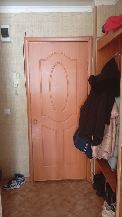 Срочно продаю 2-х комн.квартиру