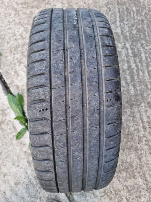 Vând 4 anvelope Michelin Pilot Sport 5, dimensiunea 225/40 ZR18.