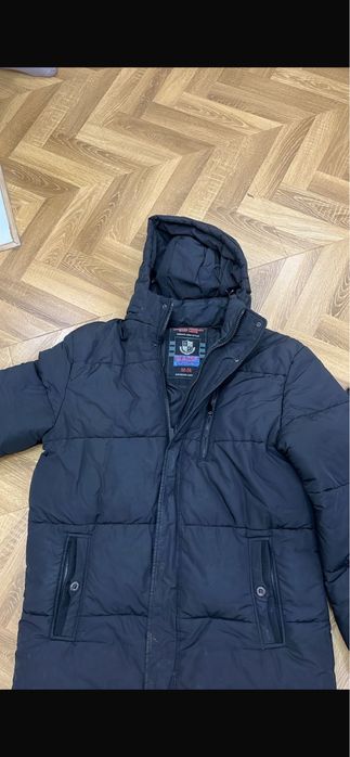 Продам недорого зимнюю мужскую теплую куртку