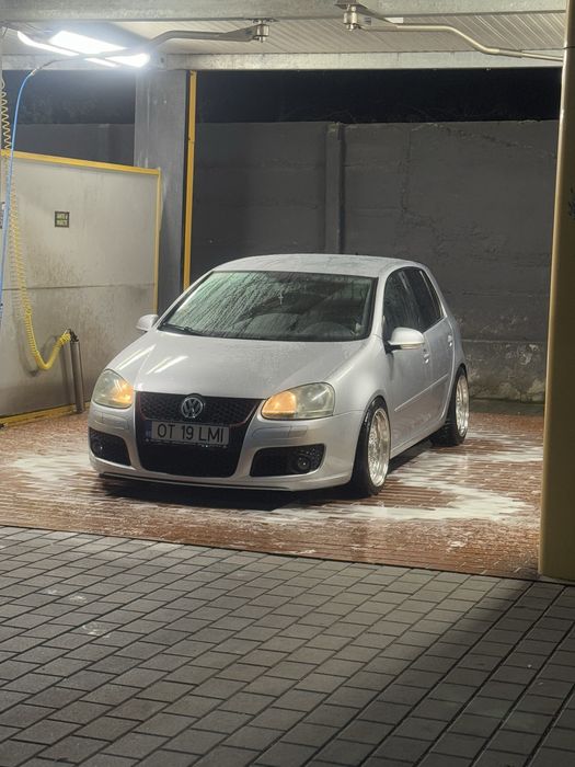 Volkswagen golf 5  2.0 bkd 140hp