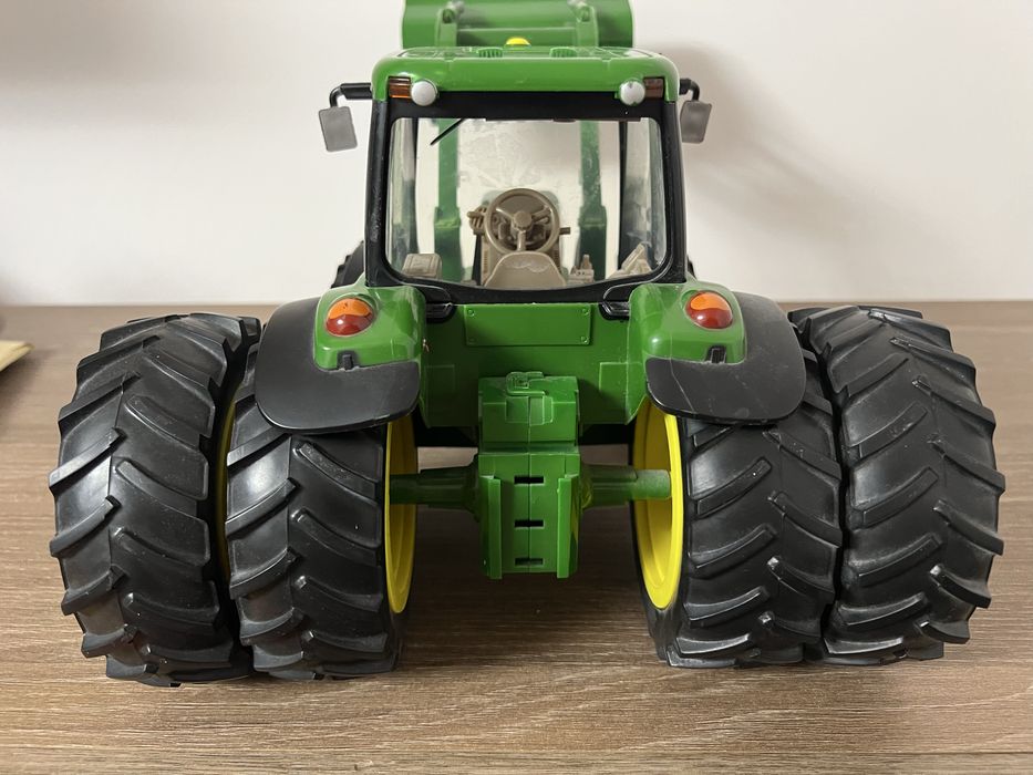 Tractor John Deere ERTL Britains 1:16