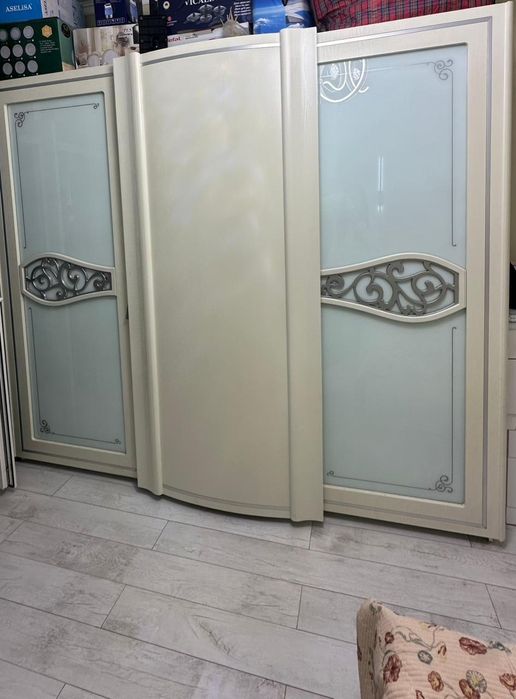 Продам спальный шифоньер