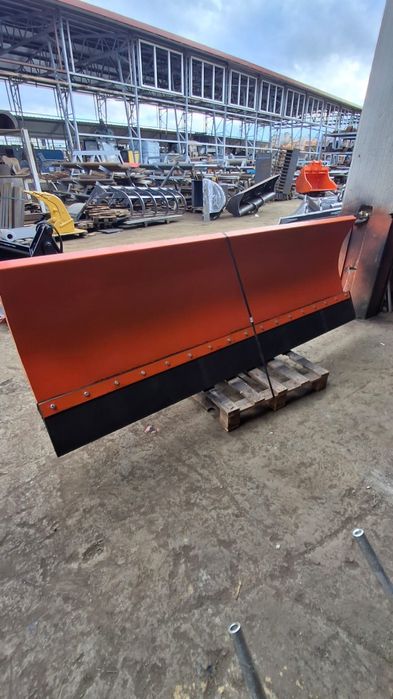 Lama deszapezire mini-incarcatoarele tip Bobcat