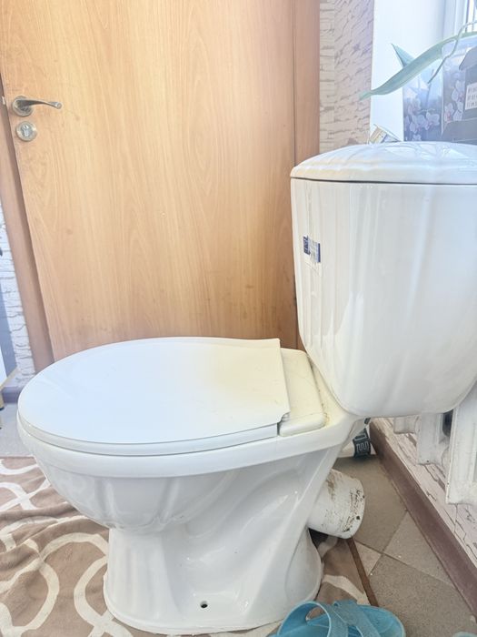 Унитаз  б/у продам