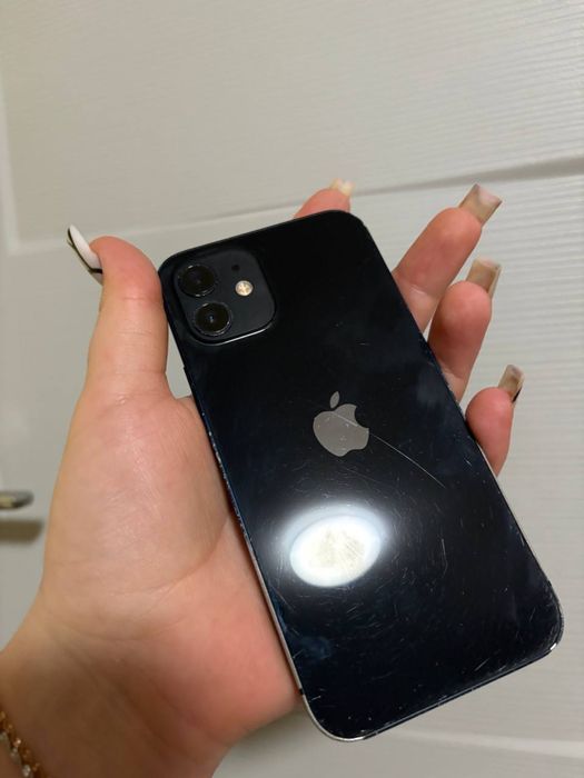 Обменяю iphone 12 128gb