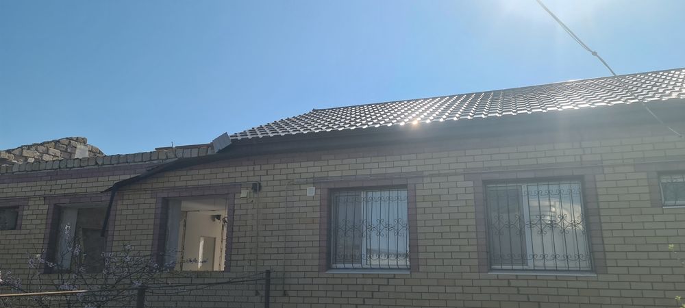 Металлочерепица. Решетки на окна. Окна