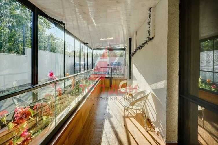 Дава се под наем Тристаен апартамент в Варна, Галата - 150 кв.м за 2500 € - Снимка #9