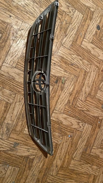 Решетка камри 30