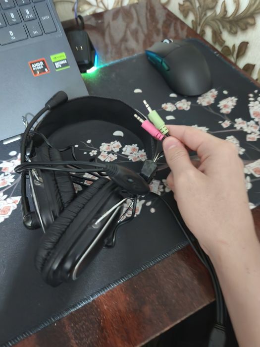 Наушники проводные