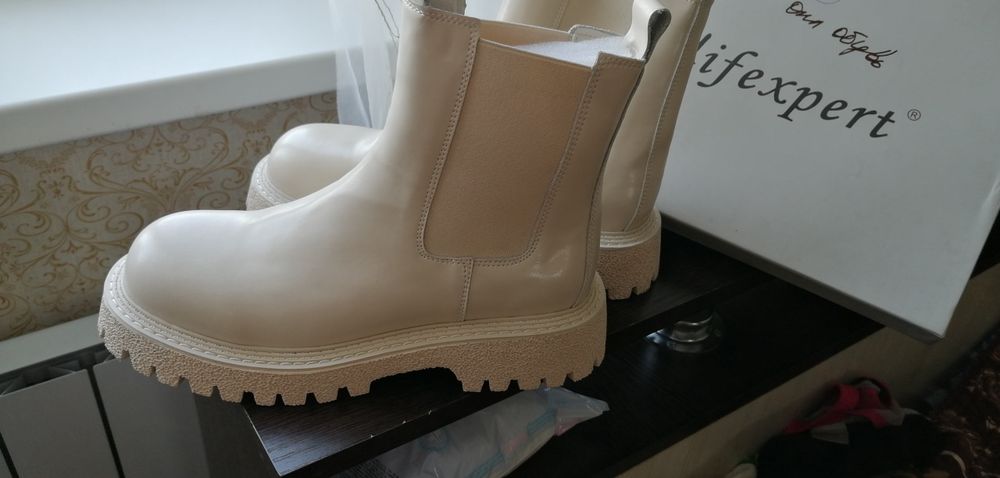 НОВЫЕ ботинки демисезон 39р