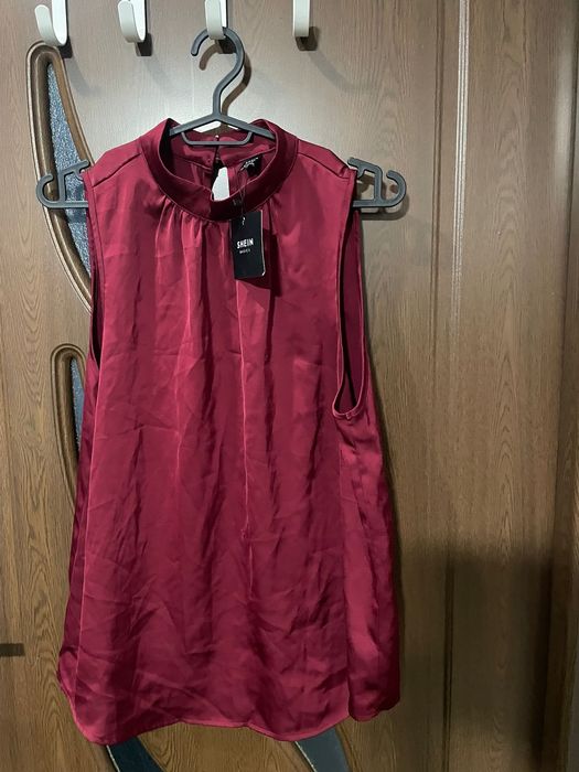 Bluza noua cu eticheta