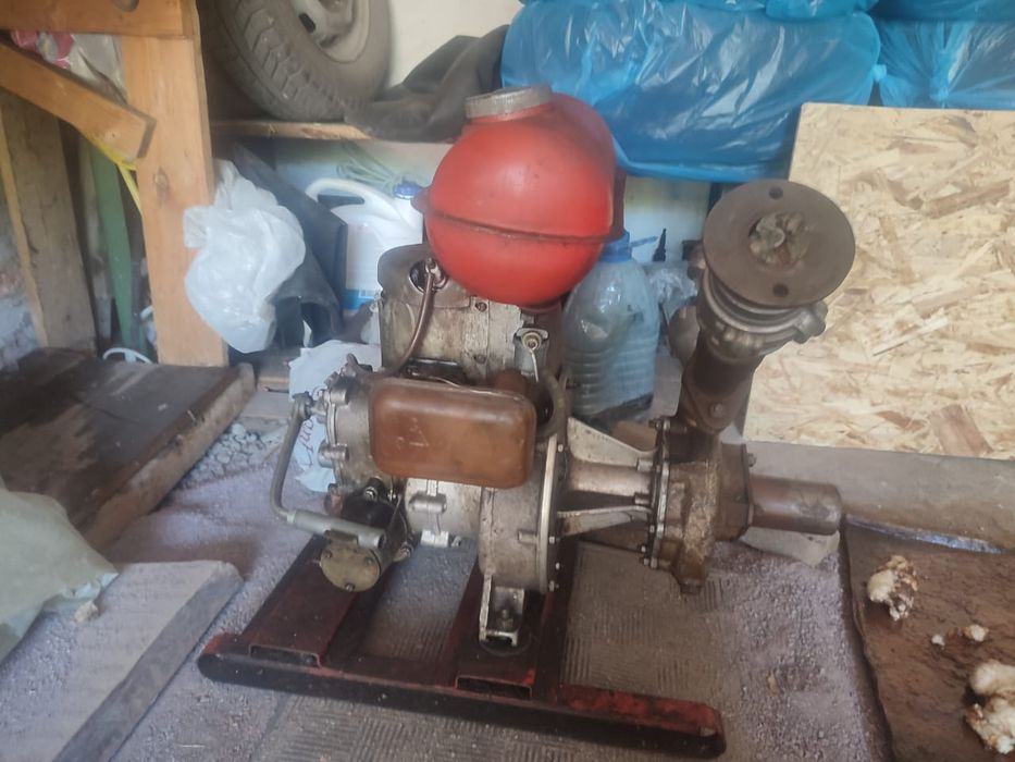 Бензиновый насос