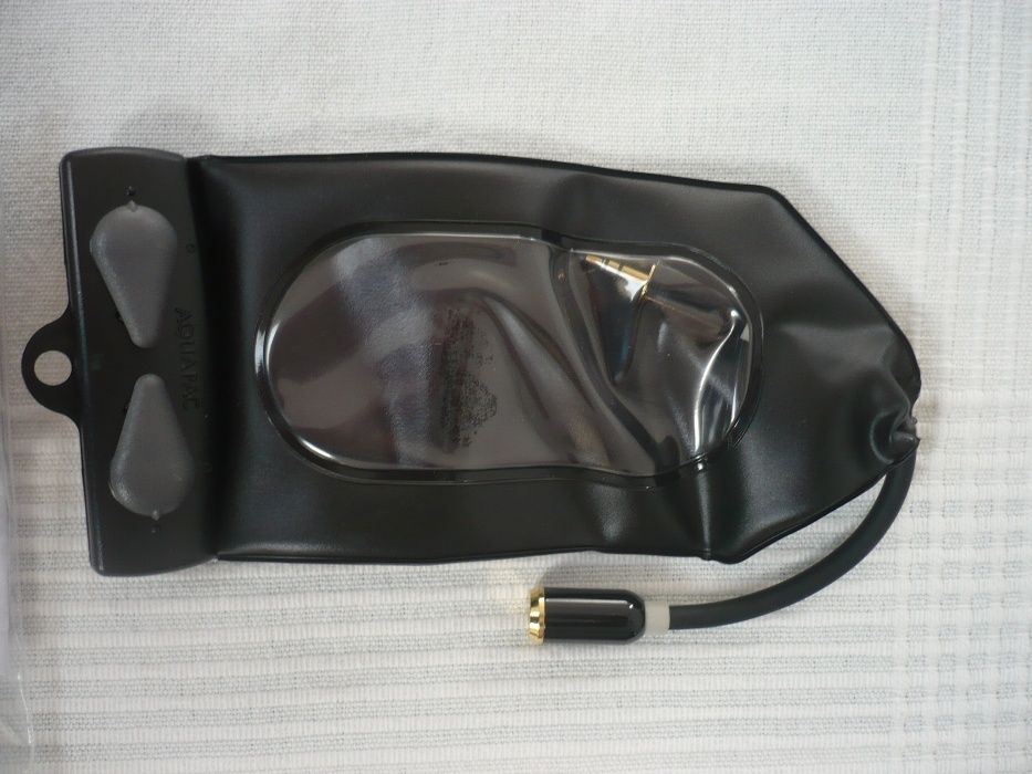 Водоустойчив калъф IPX8 за телефон и mp3 плеър AQUAPAC