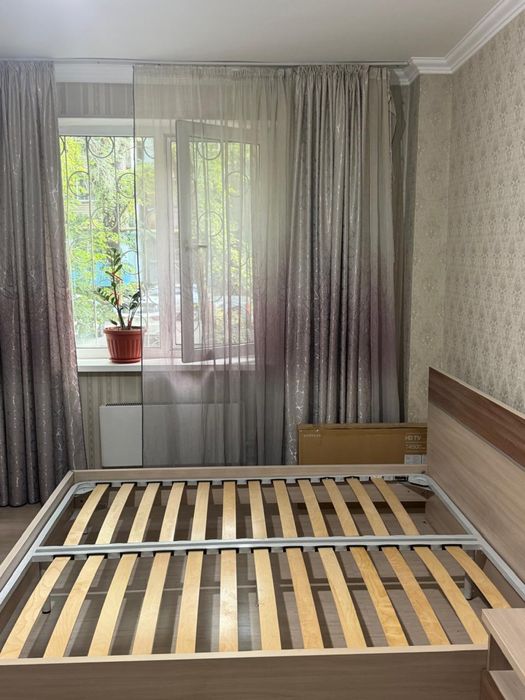 2 х спальная кровать+ тумба
