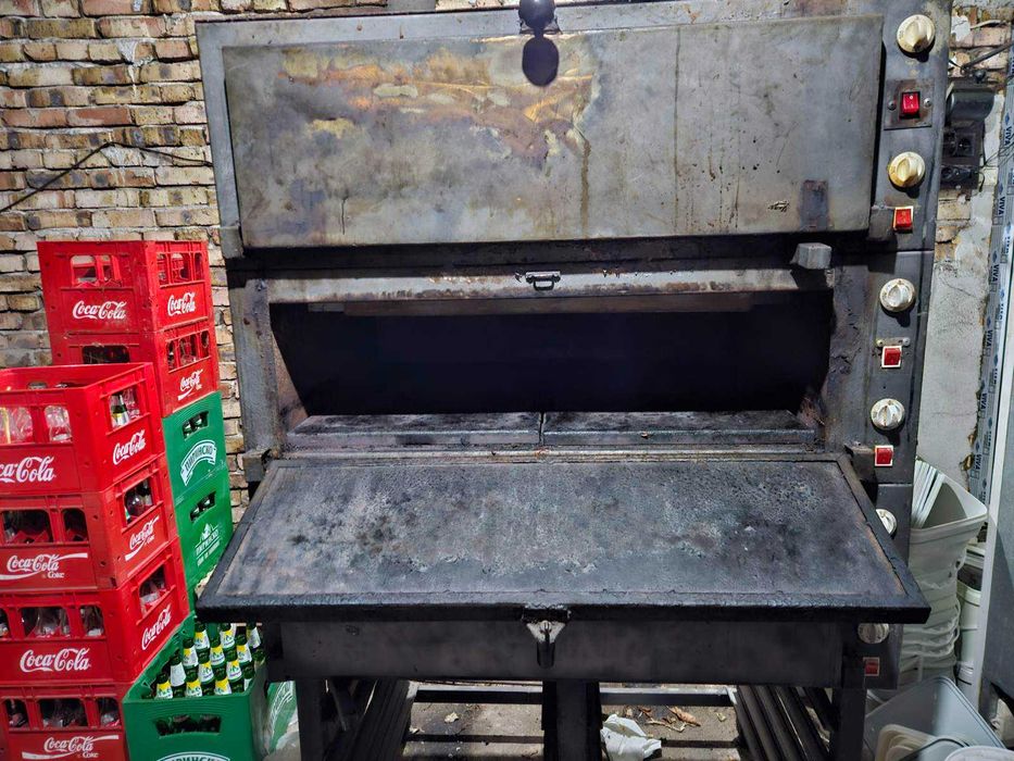 Фурна за пици , закуски и готвене