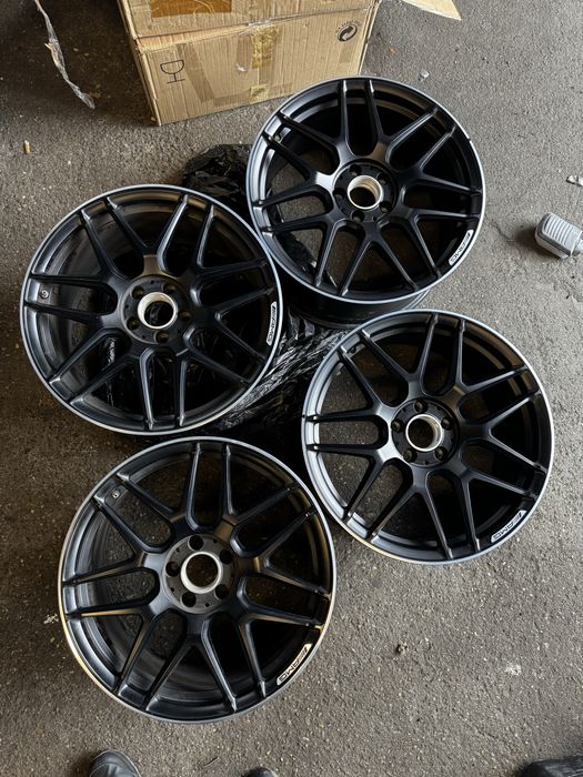 Оригинални Mercedes AMG 19” ковани джанти спорт пакет капачки емблема