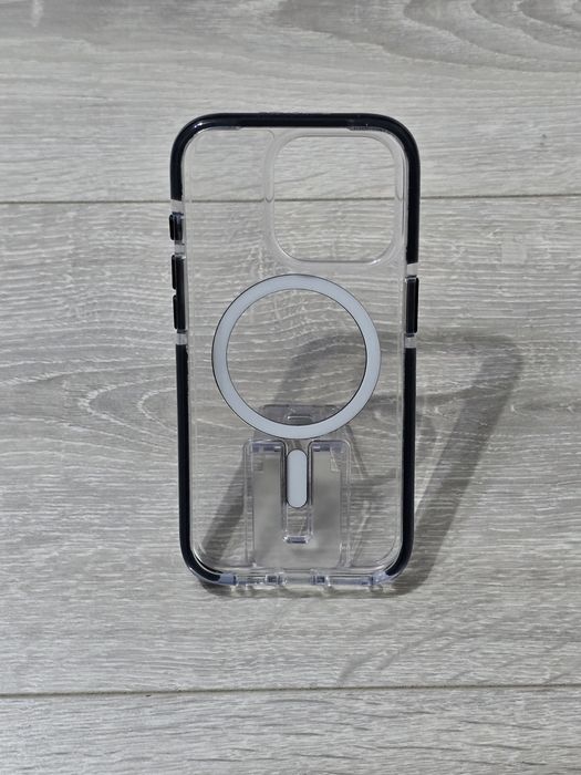 Husă Tech21 Evo Crystal Kick iPhone 15 Pro – MagSafe, Protecție 4,9 m
