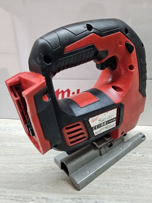 Milwaukee Зеге M18BJS 18V.