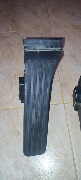 Педал за газта на Мерцедес w204