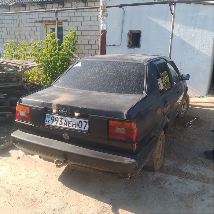 Продамм джетту 1990г