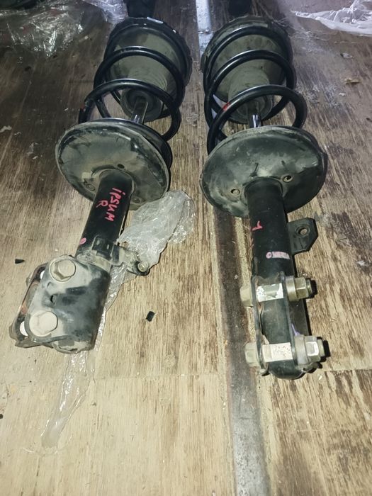 Тойота Ипсум стойки амортизатора