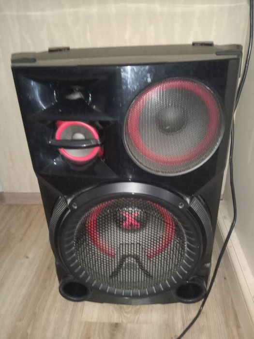 Музыкальный центр LG