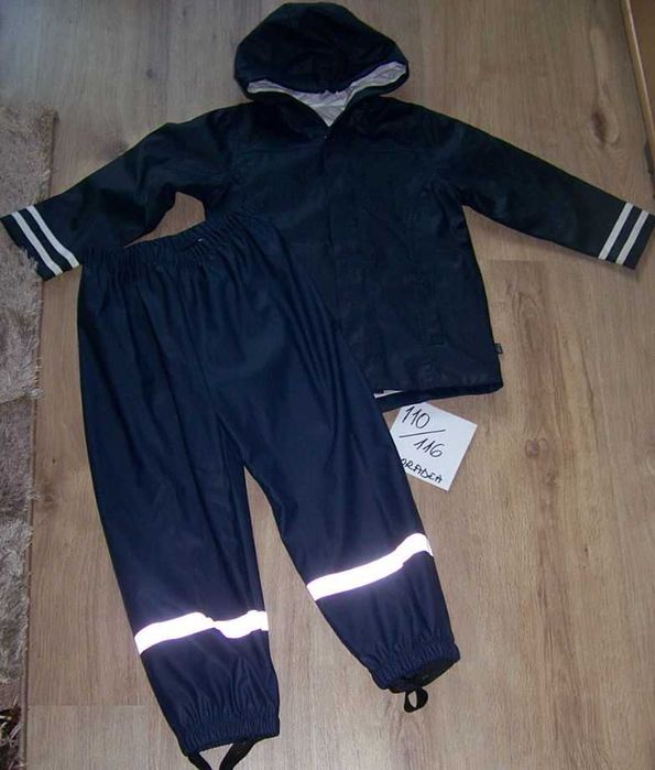 Geaca si salopeta pt. ploaie mar.98 ,98/104 si 110/116-128