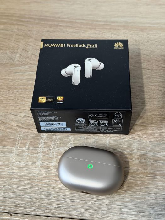 Слушалки Huawei Freebuds Pro 5 нови