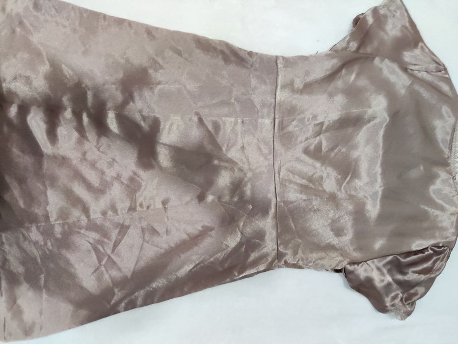 Елегантни дамски рокли