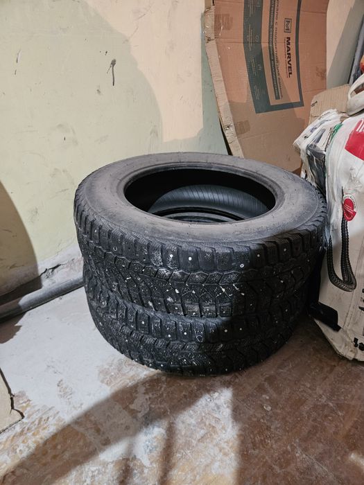 Продам зимний шины  б/у