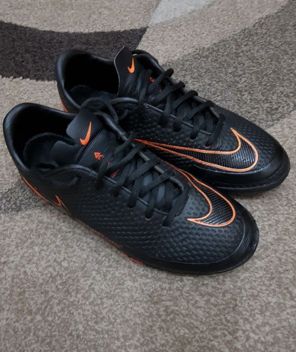 Сороконожки Nike 35 размер