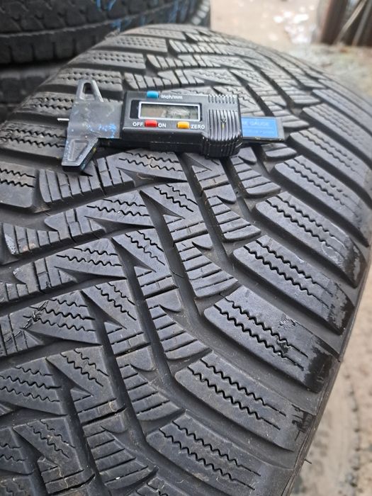 O anvelopa 225/50 R17 Laufen