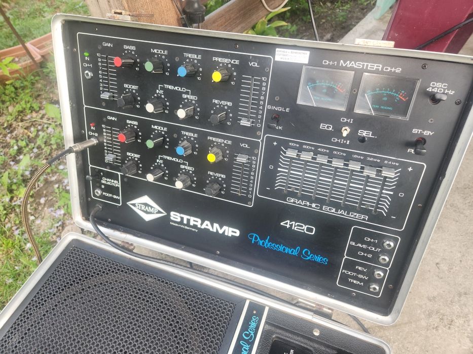 Amplificator / mixer  vintage chitara Stramp 4120