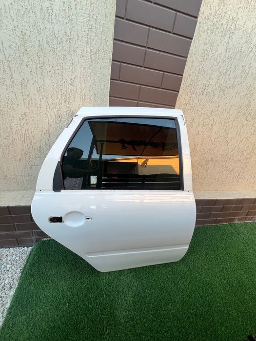 Задняя дверь гранта правый