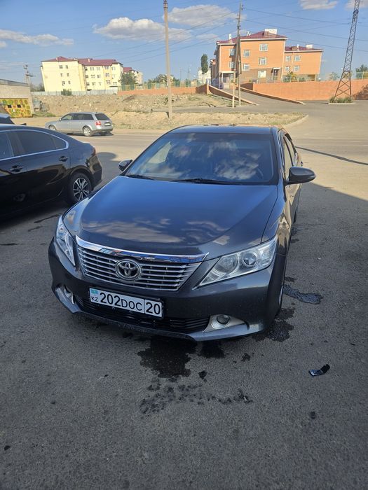 Toyota CAMRY 2012