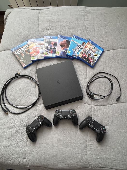 Playstation 4 slim