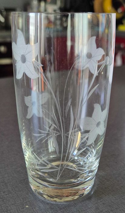 Стъклени чаши за безалкохолно/вода и ракия