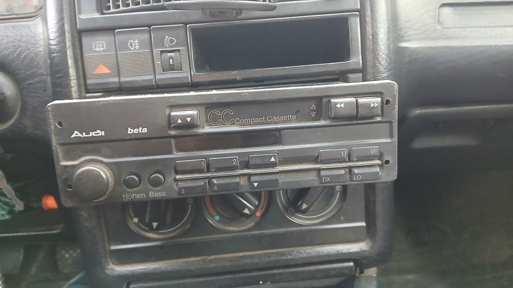 Продам магнитолу ауди бета