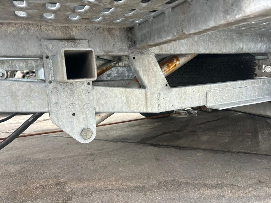 Trailer 2 masini  cu liftanta