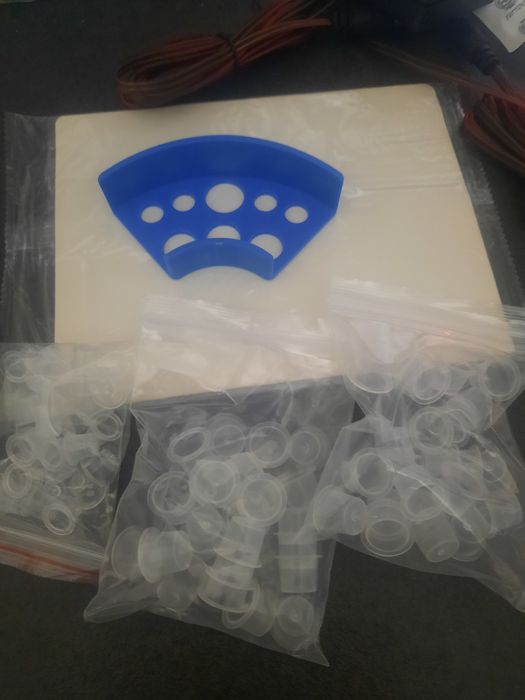 Kit de tatuat complet
-2 masini profesionale de tatuat
-sursa dig